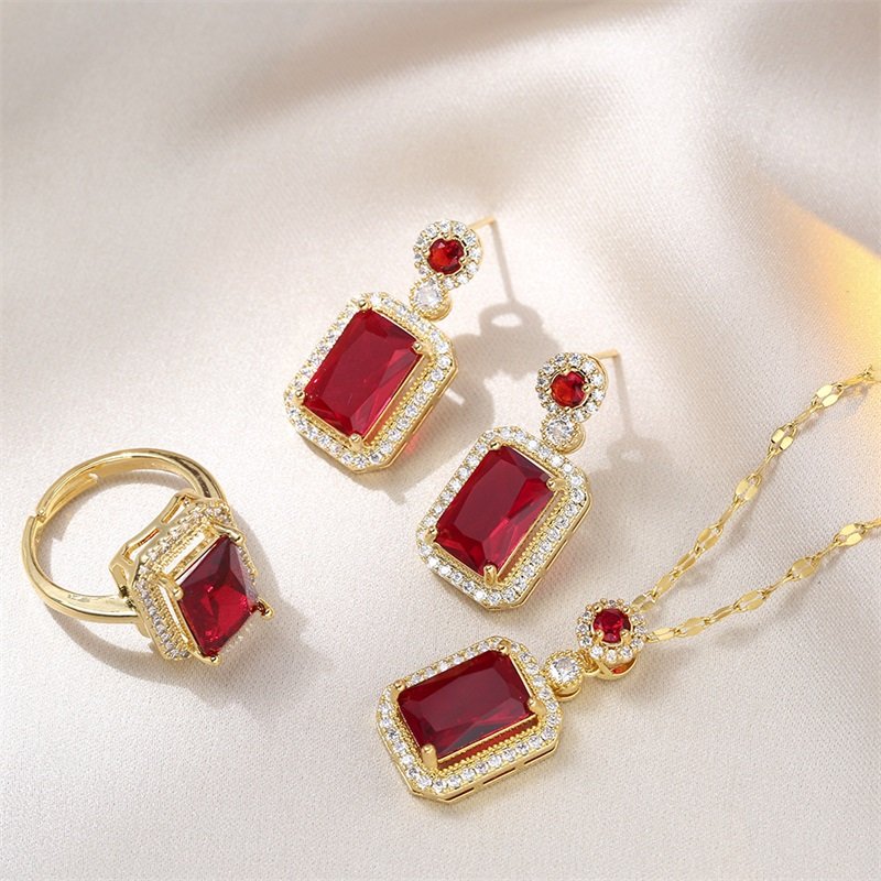 Red Stone necklace set (3items)